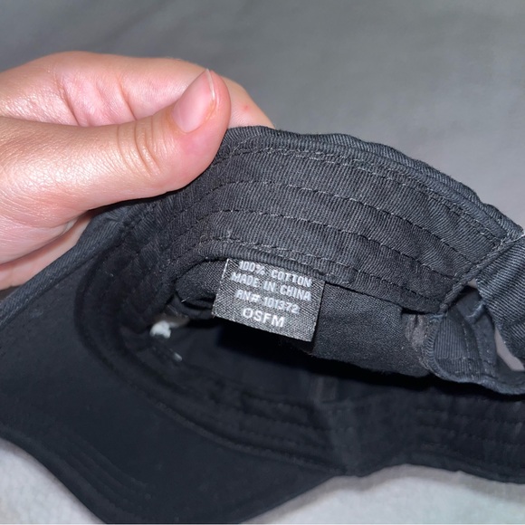 PlayBoy Cap - Picture 5 of 5